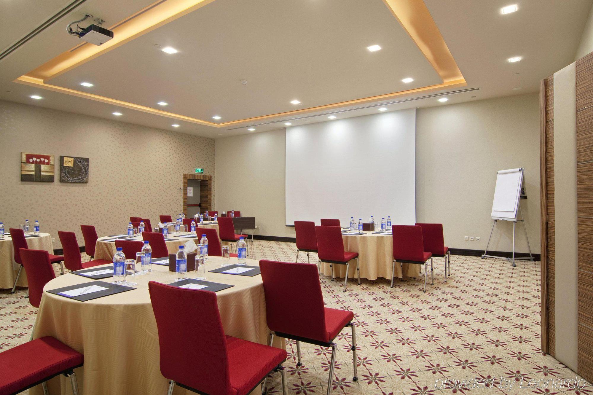 Hilton Garden Inn Riyadh Olaya Ανέσεις φωτογραφία